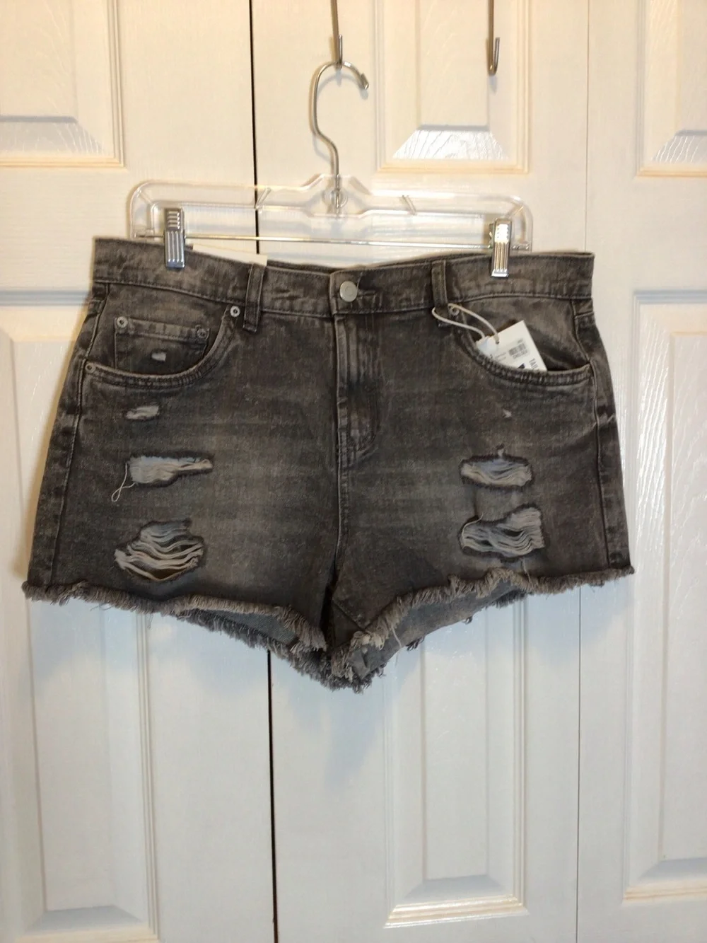 Refuge Chelsea Denim Shorts Womens 11 Black Distressed High Rise Jean Shorts NWT